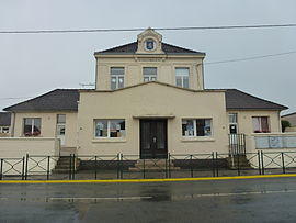 The school and former town hall of Andres