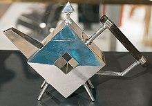 MBAM Dresser - Théière 01.jpg