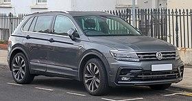 2018 Volkswagen Tiguan R-Line TSi BlueMotion 4Motion 2.0 Front.jpg