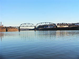 Jan2nd2007RRbridgeacrosstheMonongahela.jpg