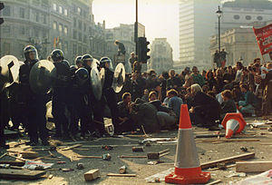 Poll Tax Riot 31st Mar 1990 Trafalger Square - Police Pinned down.jpg