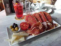 Pa amb oli con jamón y queso.jpg