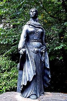 Grainne Mhaol Ni Mhaille Statue.jpg