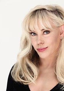 Cathryn Headshot 2019.jpg