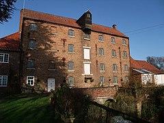 Fiskerton Mill, on the River Greet - geograph.org.uk - 1058347.jpg