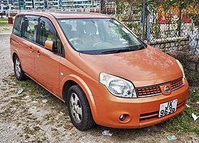 2004 Nissan Lafesta (front).jpg