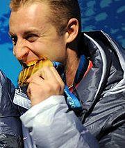 USA-1 4 man bobsleigh team with gold medals at 2010 Winter Olympics 2010-02-27-2.jpg