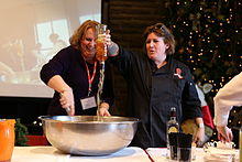 Chef Lynn Crawford (15678388528).jpg