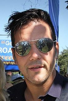 George Stroumboulopoulos at the CFC Annual BBQ Fundraiser 2014 (15180088615).jpg
