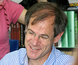 Abel Antón (Feria del Libro de Madrid, 6 de junio de 2008).jpg