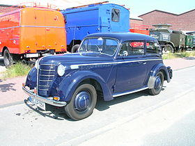 Opel Olympia 30er vorne-links.jpg