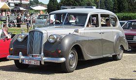 Vanden Plas Princess Limousine (ca 1965).jpg