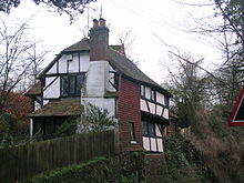 House near Pulborough Church.JPG