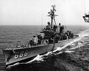 USS Halsey Powell (DD-686) underway on 23 September 1962 (USN 1062459).jpg
