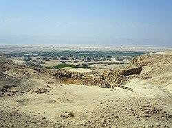 Bab edh-Dhra gate overlooking south end dead sea 2014.jpg