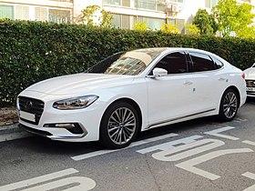 18 Hyundai Grandeur (IG) white 1.jpg