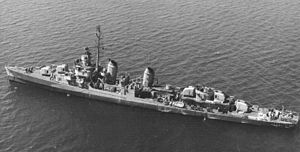 USS Capps (DD-550) off San Pedro CA in September 1945.jpg