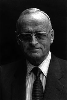 Carl H Hahn by Stuart Mentiply.jpg