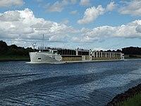 Crystal Bach in Kiel Canal I
