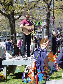 David Rovics sings at the A16 rally in Washington DC in spring of 2000.