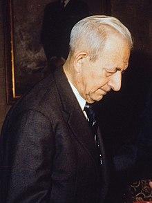 Joan Coromines i Vigneaux (1980) (cropped).jpg