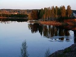 2006maj09 dalalven sedd fran riksvag 70 mellan avesta och hedemora.jpg