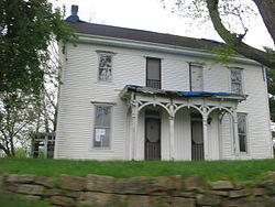 An I-house at Valeene