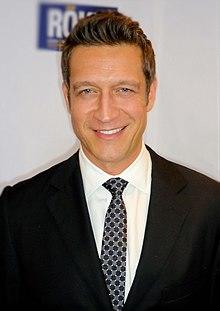 Robert Gant at GLAAD Media Awards.jpg