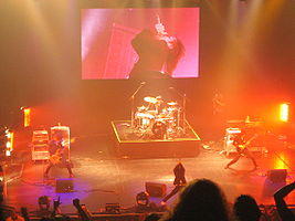 Girugämesh performing in 2007