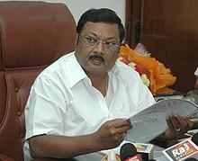 The Union Minister of Chemicals and Fertilizers, Shri M.K. Alagiri briefing the media on ‘100 days agenda’ of the Ministry, in New Delhi on June 26, 2009.jpg