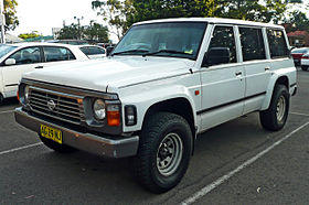 1995-1997 Nissan Patrol (GQ II) RX wagon 01.jpg