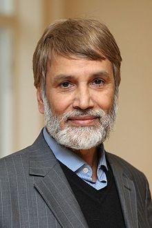 Doctor Abdul Bari MBE FRSA.jpg