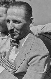 Joe Boyer at the 1921 French Grand Prix (3-cropped).jpg