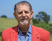 Peter Coyote at Durell Vineyard, Sonoma, April 2019.jpg