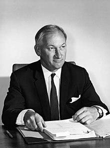 Sir Arthur TANGE CBE 1965.jpg