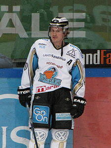 Helminen Dwight Pelicans 2011 1.jpg