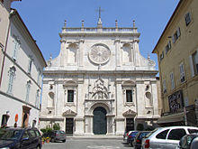 Tolentino Basilica di San Nicola 01.JPG