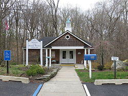 Roslyn Harbor Village Hall and Courthouse