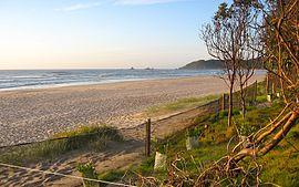 Broken Head From Tallow Beach October 2008.jpg