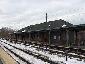 Evanston Central Street Metra Station.jpg
