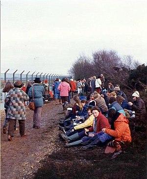 Greenham Common women's protest 1982, gathering around the base - geograph.org.uk - 759136.jpg