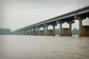 New Chain of Rocks Bridge.jpg