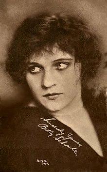 Betty Schade by Albert Witzel.jpg