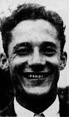 Bill Ezinicki, c 1946.jpg