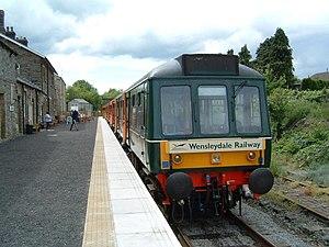 LeyburnStation(PaulAllison)Mar2005.jpg