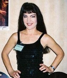Brinke Stevens Convention (6352149811)-1 crop.jpg