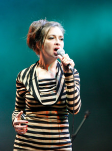 Ringer performing live with Les Rita Mitsouko at the Eurockéennes, 2007