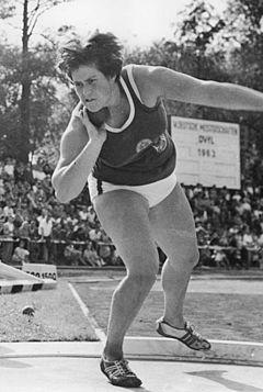 Bundesarchiv Bild 183-B0901-0014-003, Renate Garisch.jpg