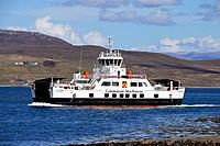MV Hallaig Approaching Sconser, 9 May 2015.jpg