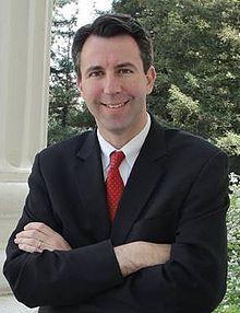 Hector De La Torre Photo.jpg